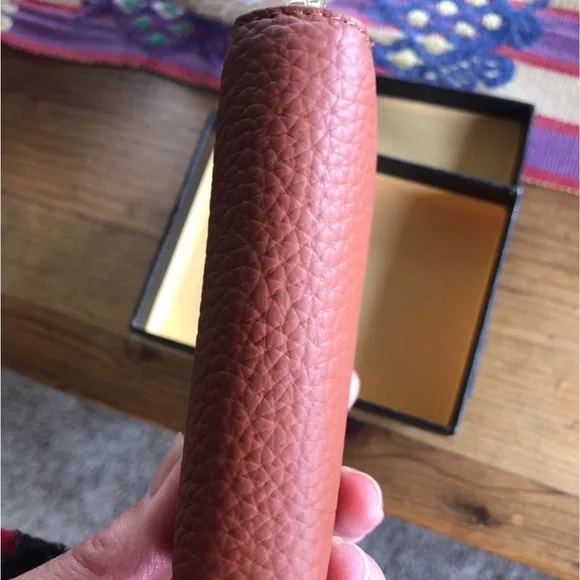 🆕✨ Leather RFID Protection Zip Around Credit Card Bee Small Wallet - Picture 8 of 10